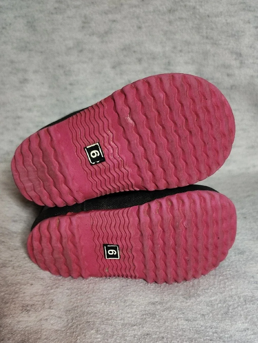 L.A. Gear Kids Black Rain & Snow Boots with Pink Soles